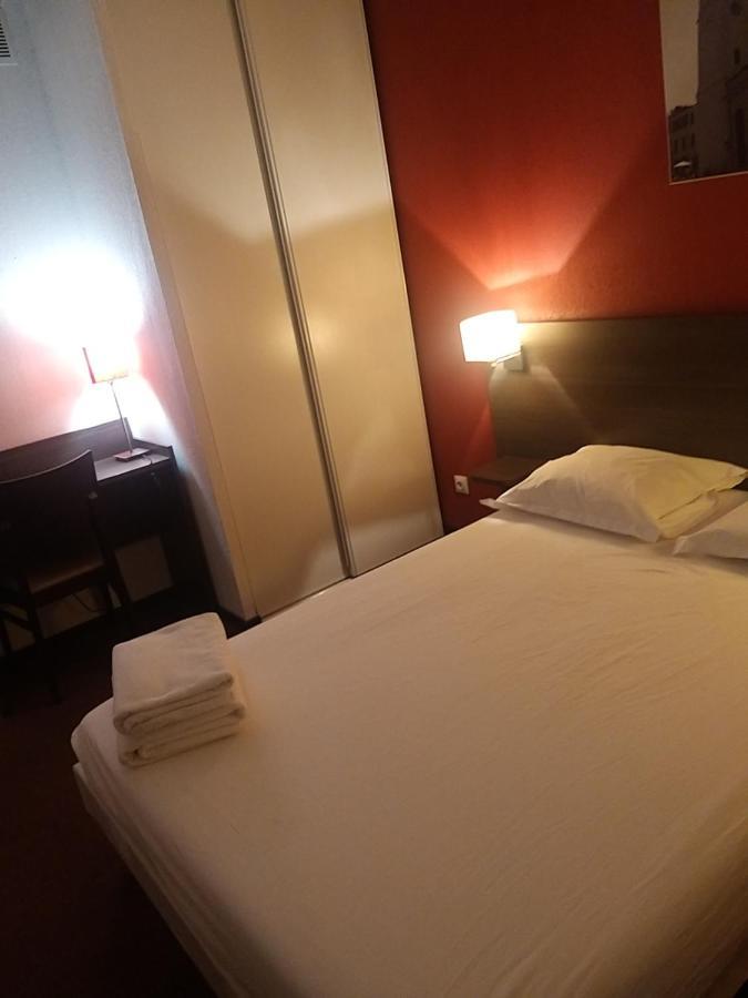 Studio Privatif Dans Hotel Residence Nimes Gare Bagian luar foto
