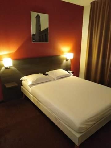 Studio Privatif Dans Hotel Residence Nimes Gare Bagian luar foto